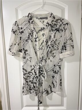Apt. 9 Black & White Floral Blouse